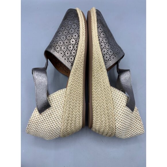 Gentle Souls Kenneth Cole Womens‎ Sandals 9 Peep Toe Metallic Leather Wedge Luci - Picture 8 of 9